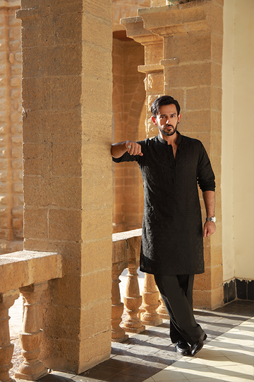 AZAN BLACK