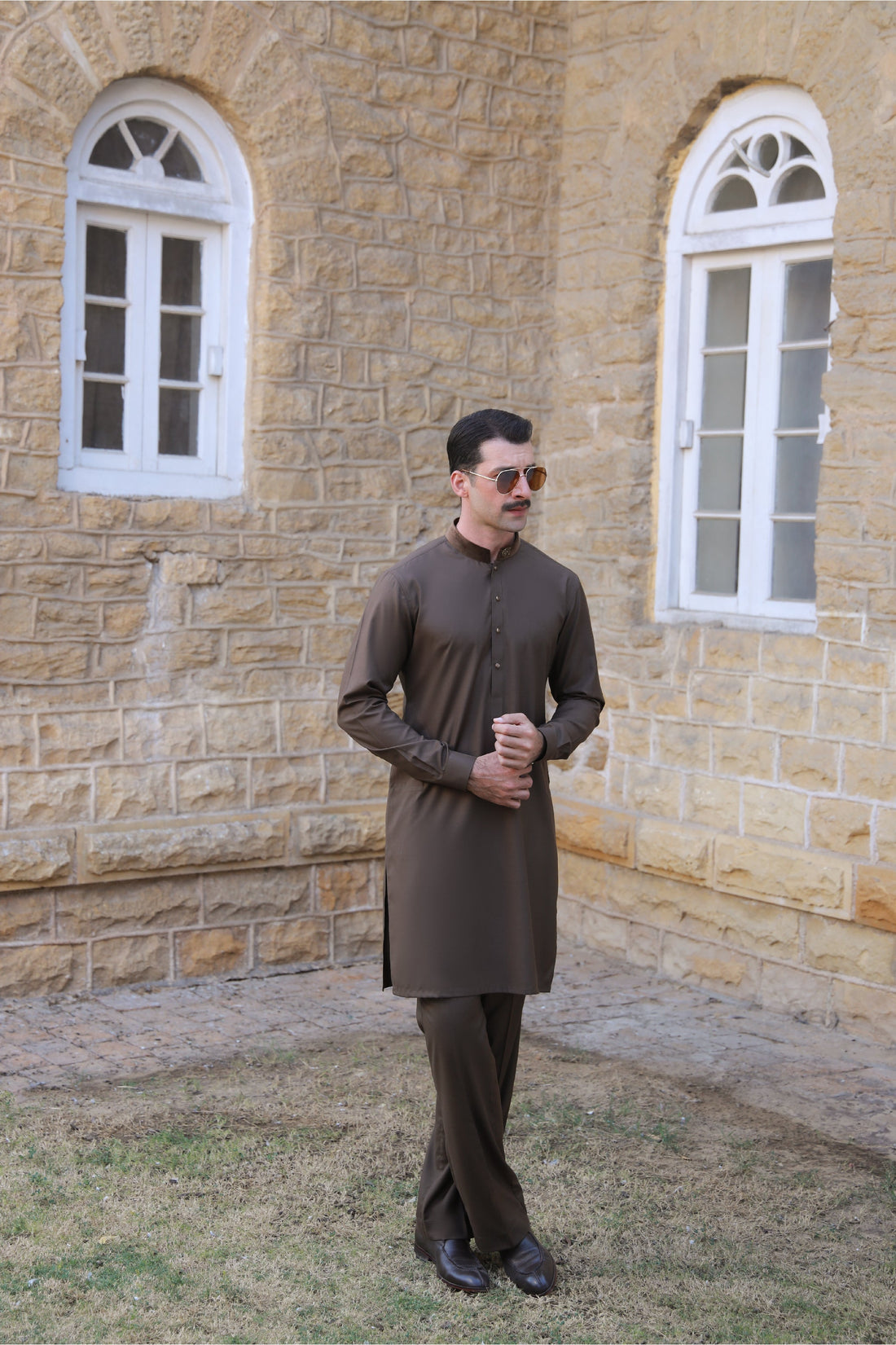 BROWN BOSKY KURTA PAJAMA