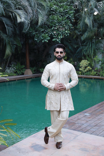 BEIGE SAAHIB