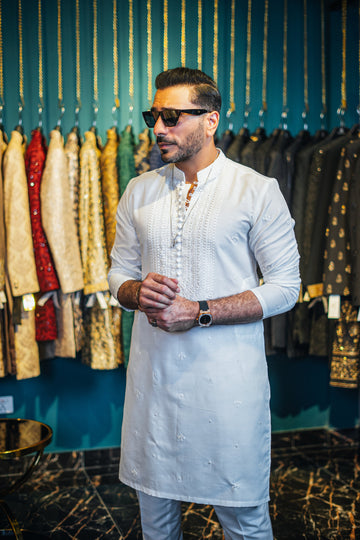 KALAMKAAR WHITE KURTA PAJAMA