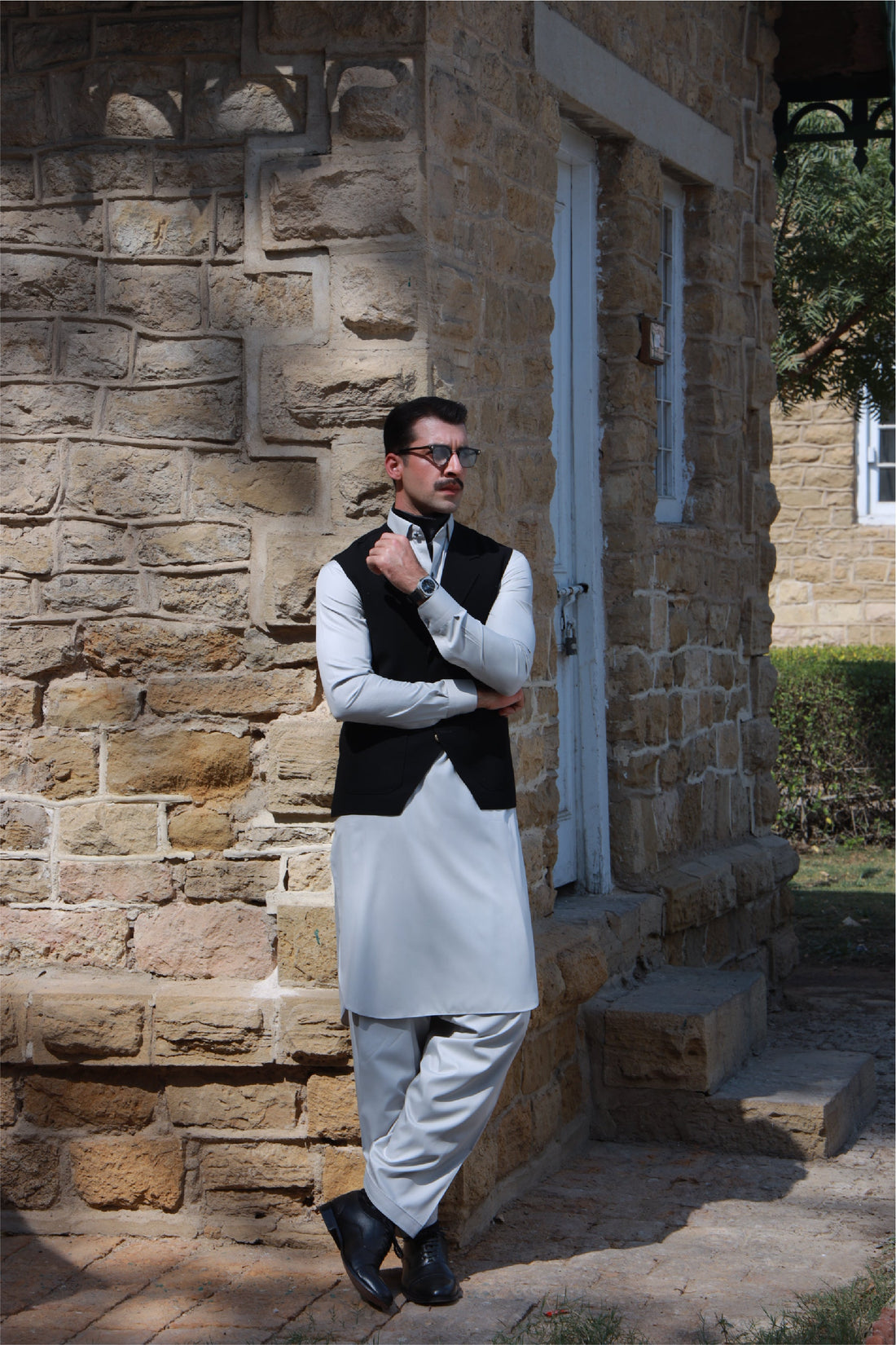 BLACK ARMANI WAIST COAT
